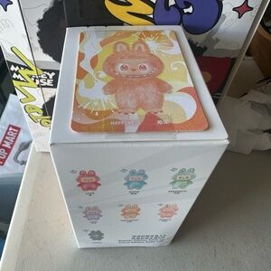 Big into energy HAPPINESS